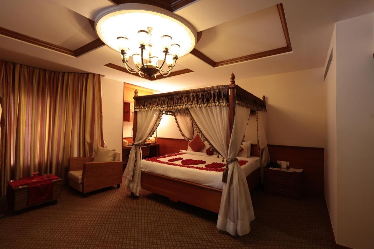 Hotel Cenneys Gateway Салем Екстер'єр фото